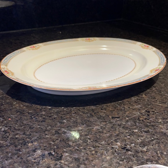 14-inch “Annette” Oval Serving Platter by ROSE China - Picture 5 of 11